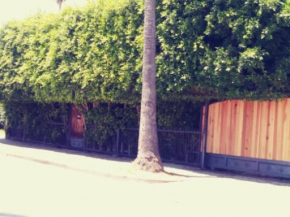 Corporate Manor, Los Angeles